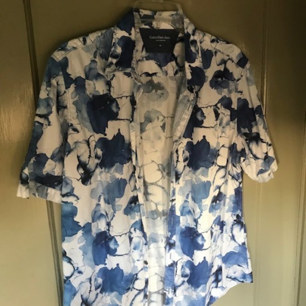 Calvin Klein Men's Blue and White Watercolor Shirt
